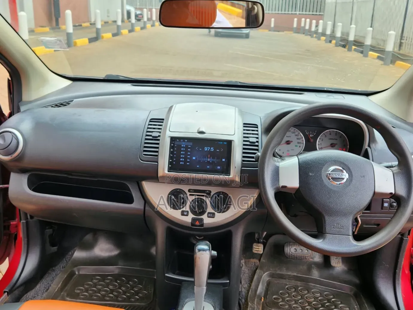Nissan Note 2011 Red