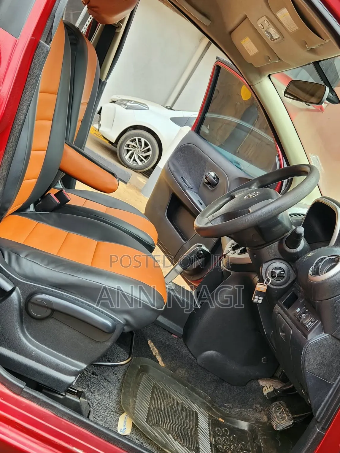Nissan Note 2011 Red