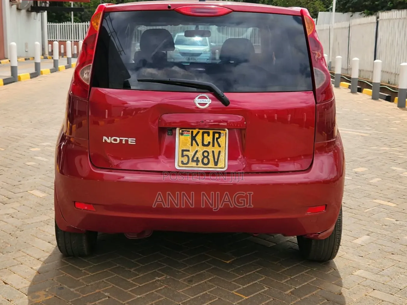 Nissan Note 2011 Red