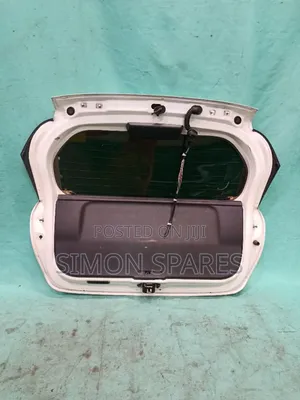 Tail GATE/boot NISSAN NOTE NE12 2015