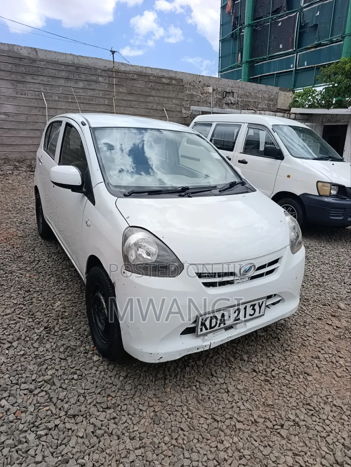 Daihatsu Mira 2013 White