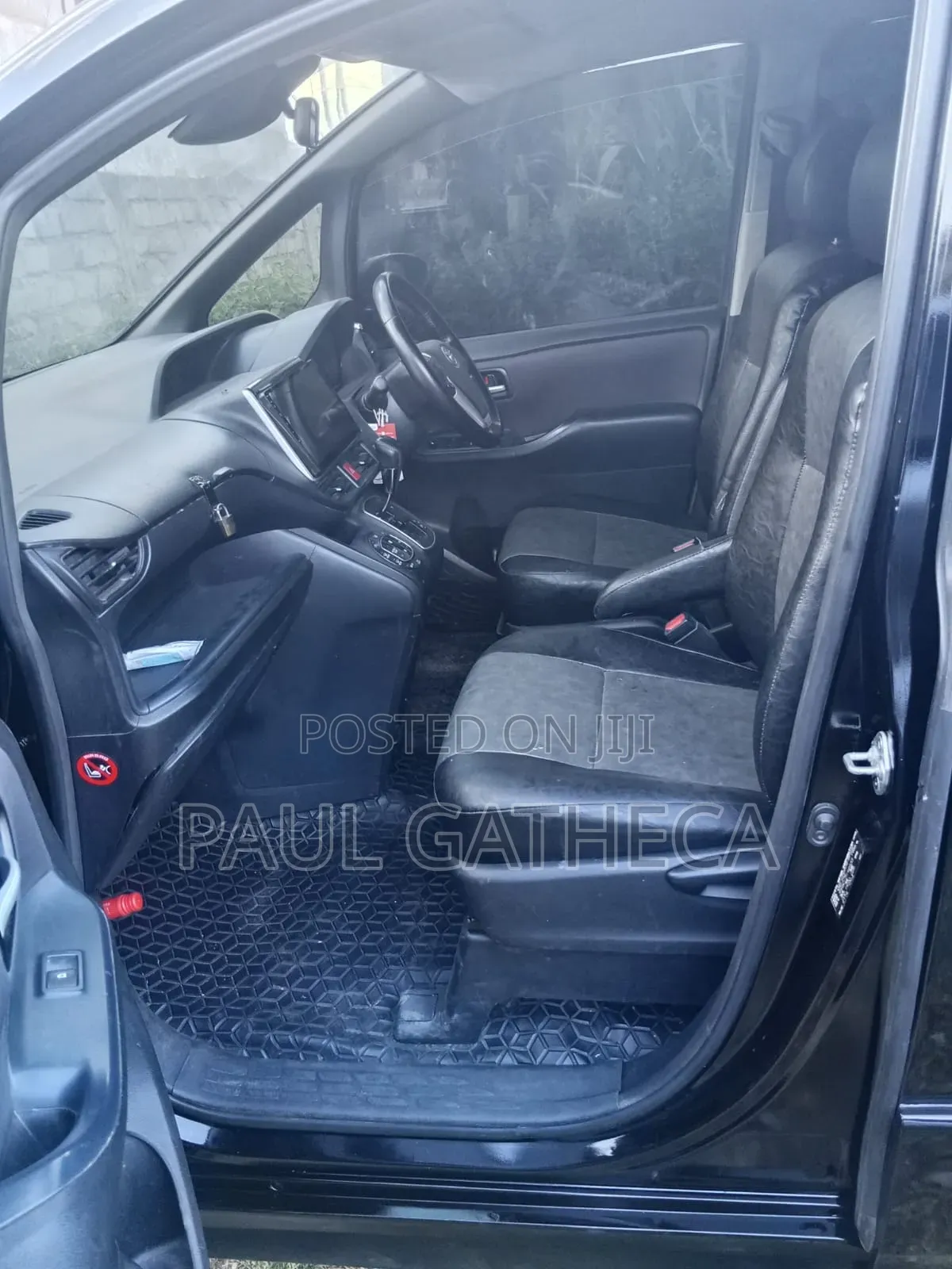 Toyota Voxy 2016 Black