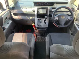 Toyota Voxy 2010 White