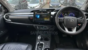 Toyota Hilux 2018 Black