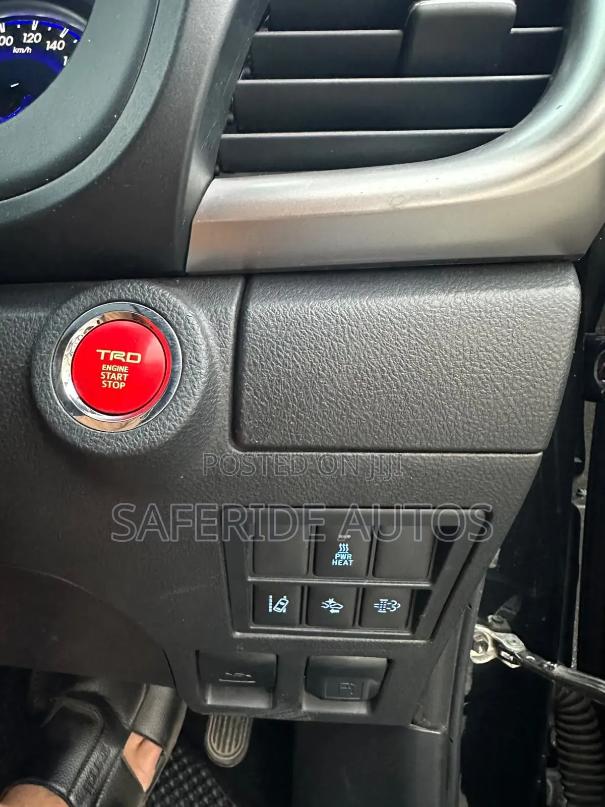 Toyota Hilux 2018 Black