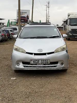 Toyota Wish 2011 Silver