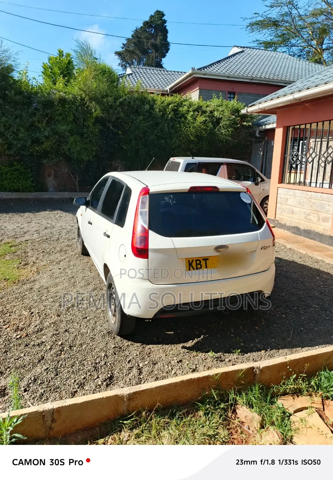 Ford Figo 2012 White