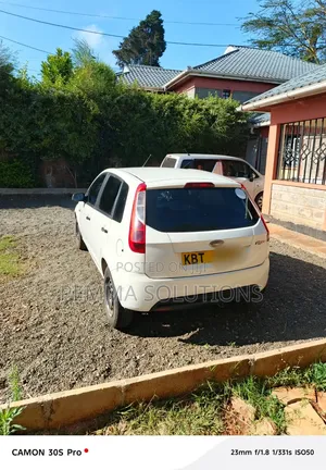 Ford Figo 2012 White