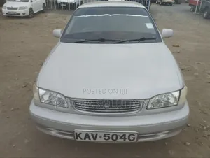 Toyota Corolla 1999 Silver
