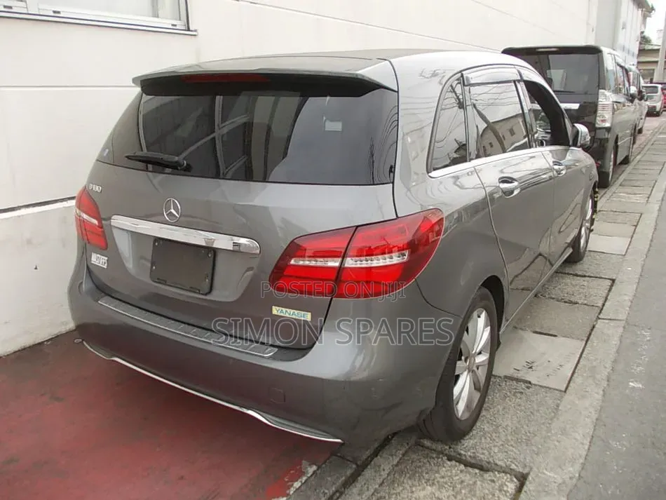 Tail GATE Boot BENZ B-Class 246242 2017