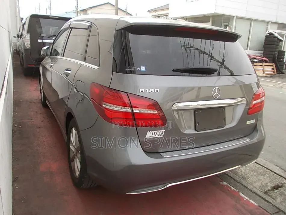 Tail GATE Boot BENZ B-Class 246242 2017