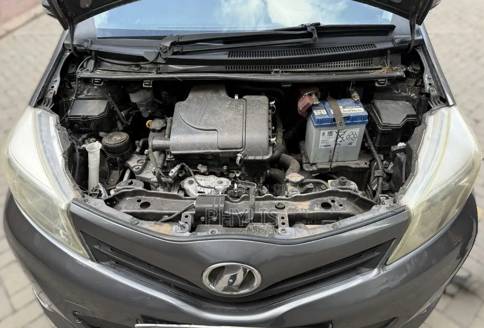 Toyota Vitz 2013 Gray