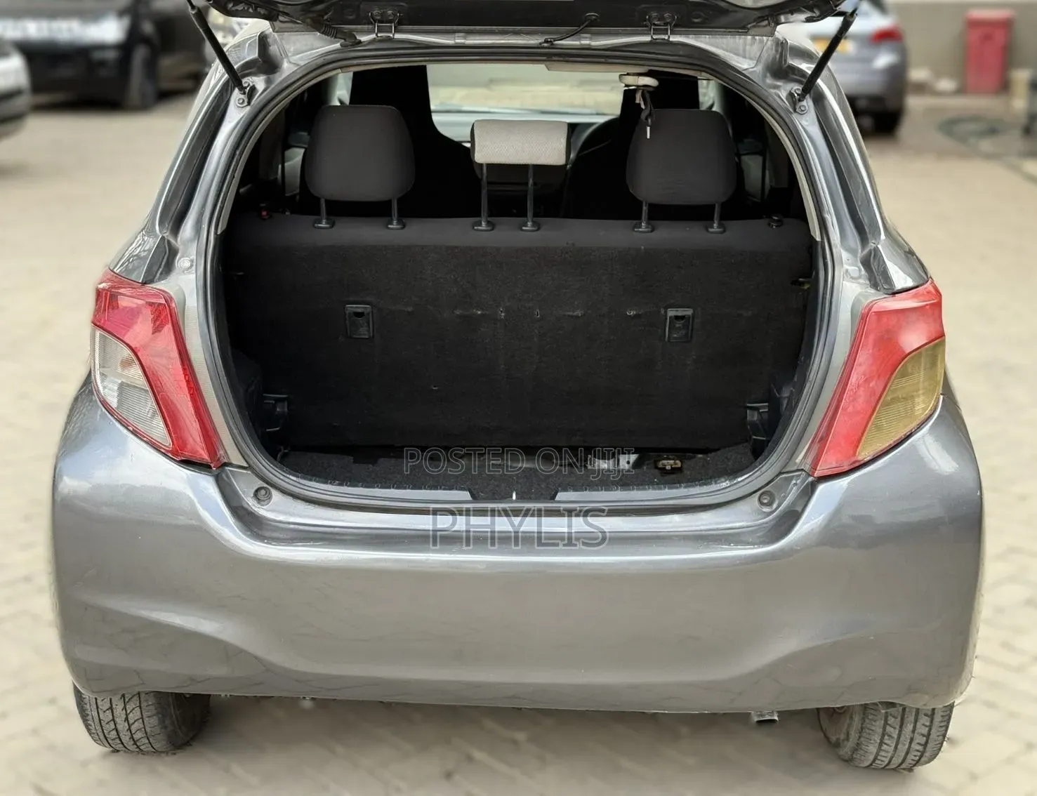 Toyota Vitz 2013 Gray