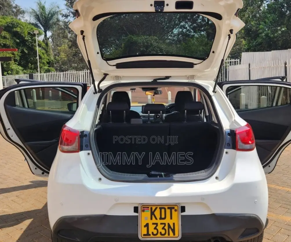 Mazda Demio 2018 White