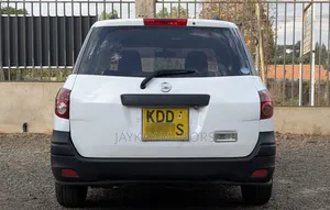 Nissan Advan 2014 White