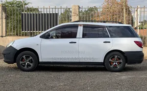 Nissan Advan 2014 White