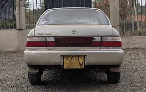 Toyota Corolla Sedan 1994 Gold
