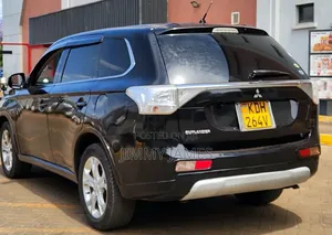 Mitsubishi Outlander 2015 Black