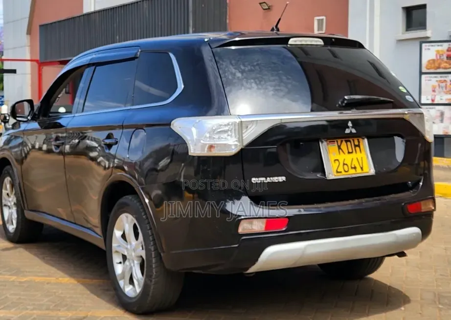 Mitsubishi Outlander 2015 Black