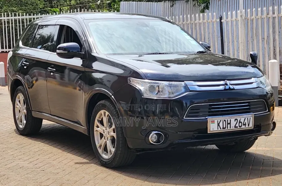 Mitsubishi Outlander 2015 Black