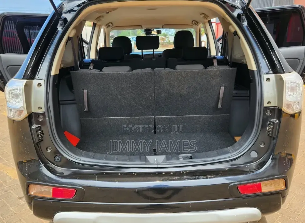 Mitsubishi Outlander 2015 Black