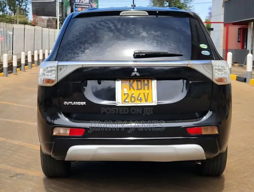 Mitsubishi Outlander 2015 Black
