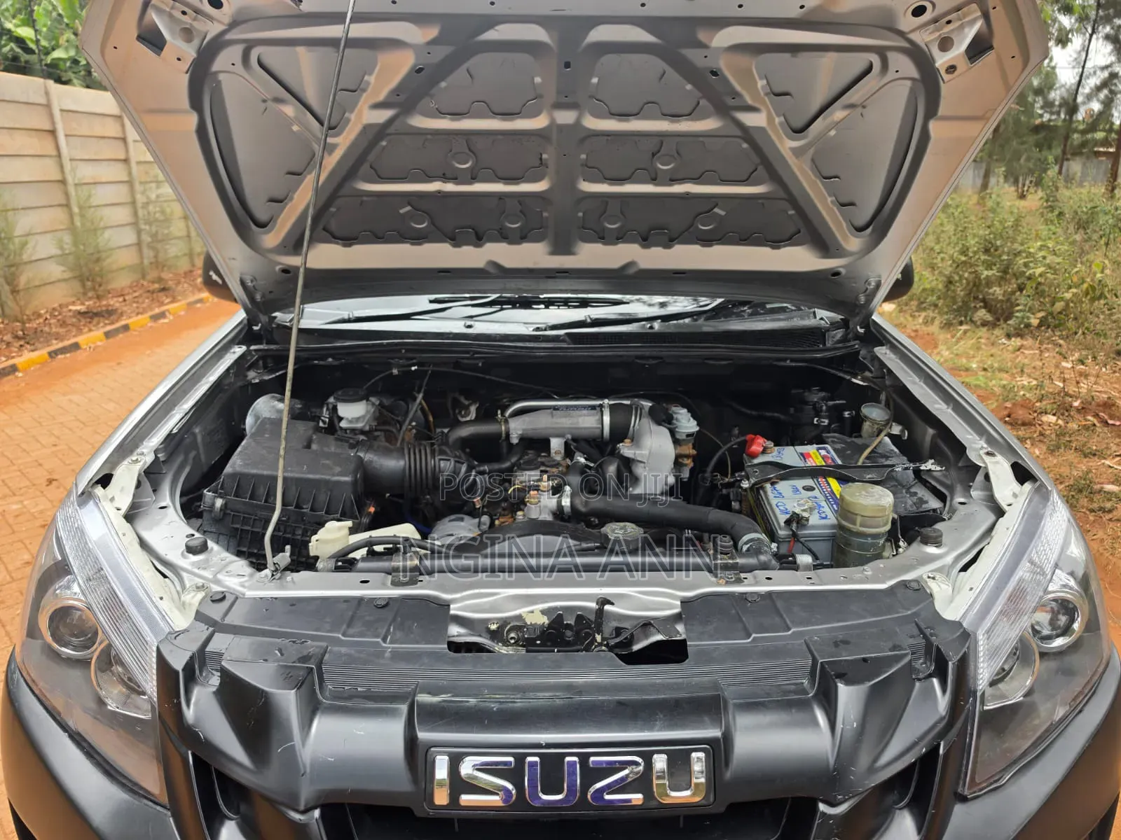 Isuzu D-MAX 2015 Silver