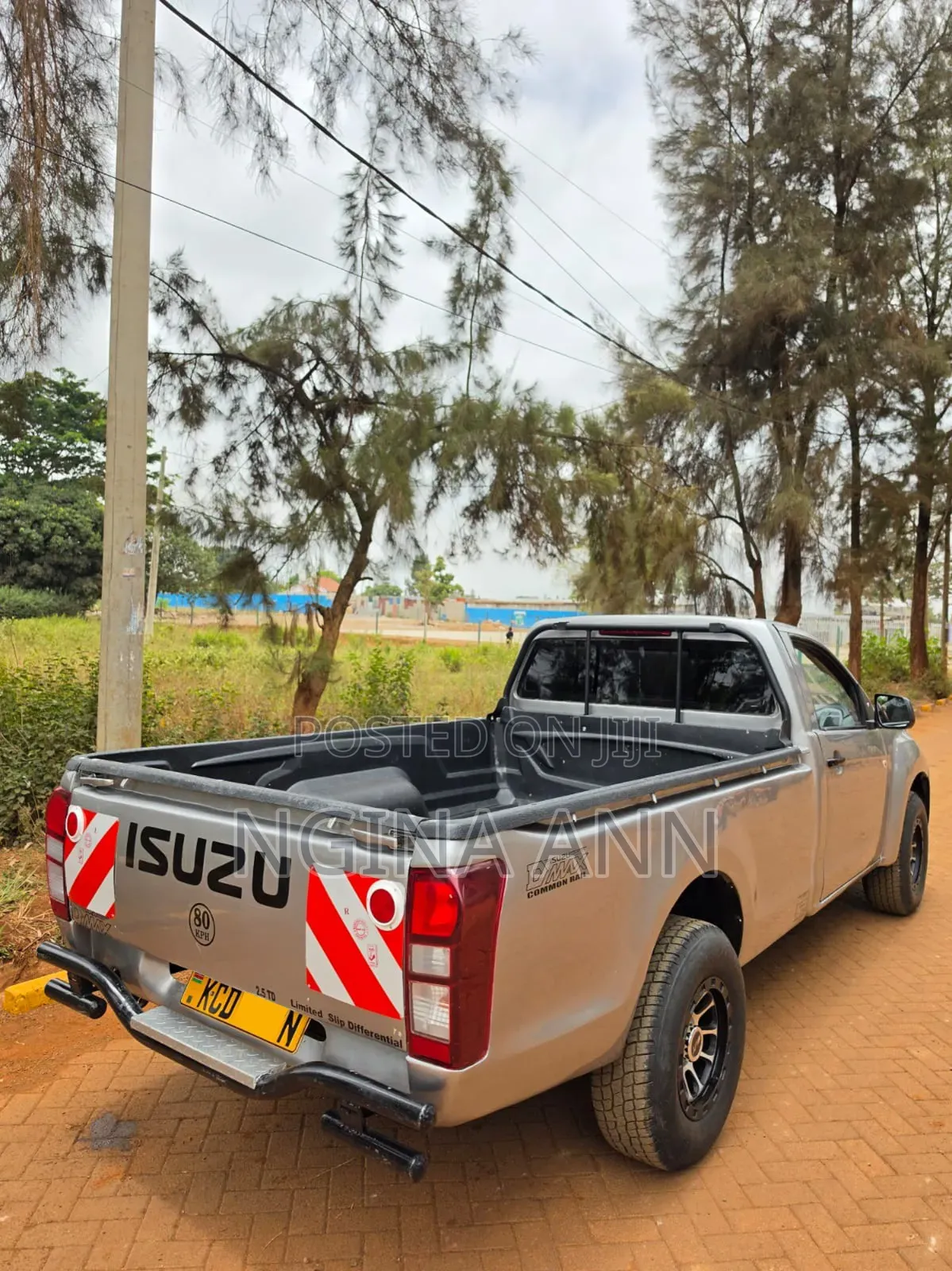 Isuzu D-MAX 2015 Silver