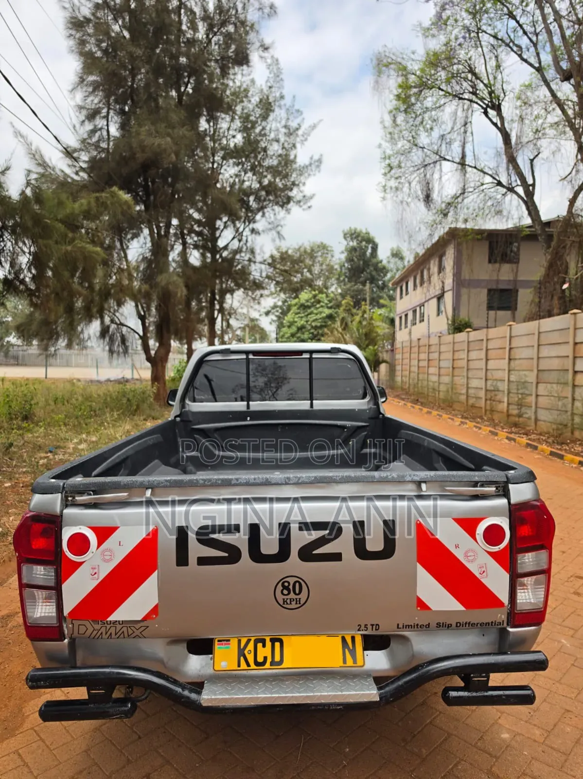Isuzu D-MAX 2015 Silver