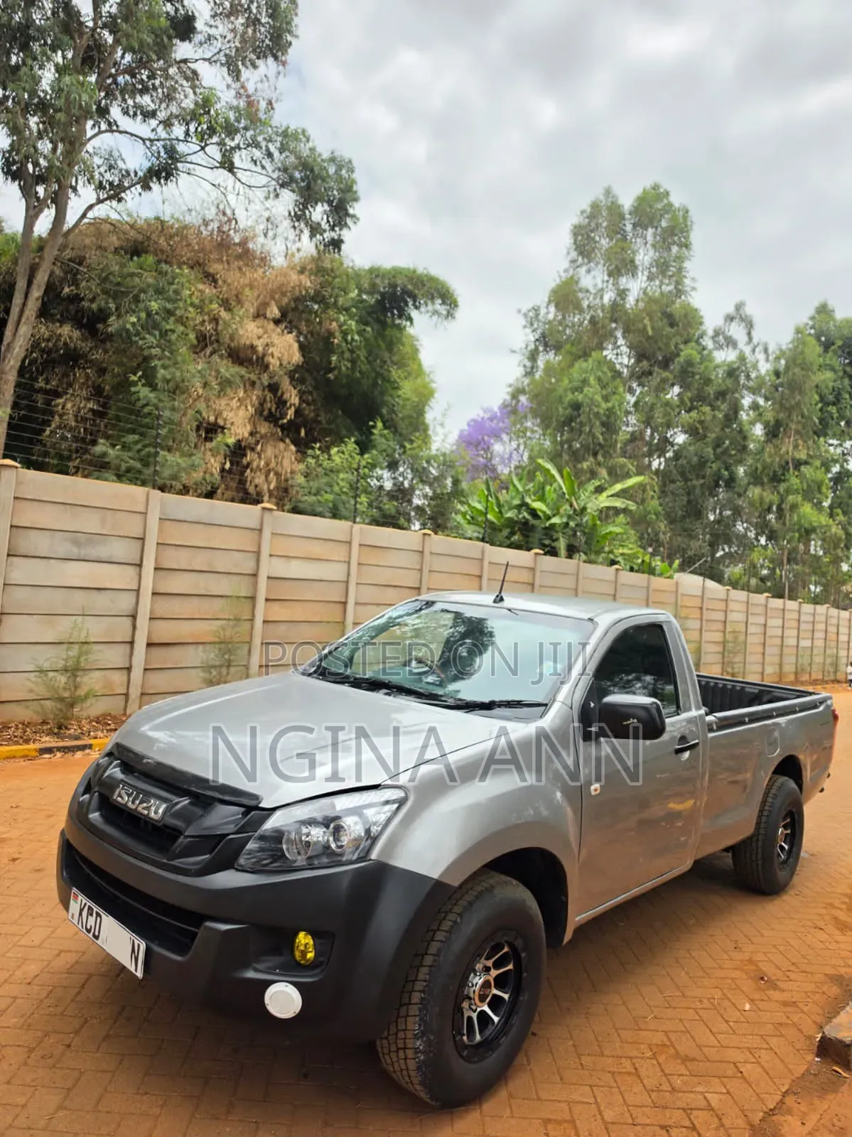 Isuzu D-MAX 2015 Silver