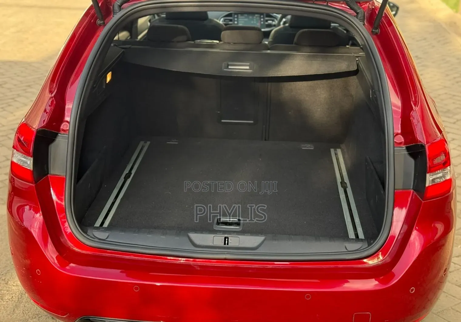 Peugeot 308 2019 Red