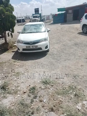 Toyota Corolla Fielder 1.5 Hybrid FWD 2014 White