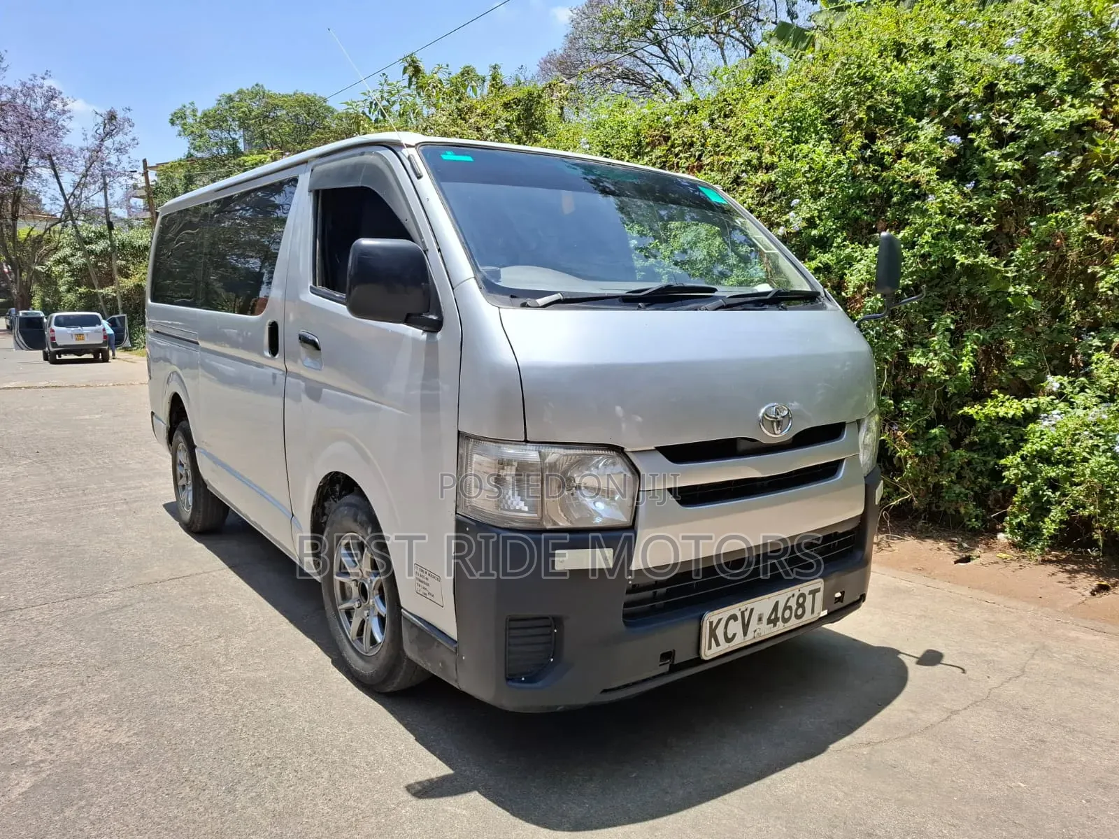 Toyota HiAce 2012 Silver