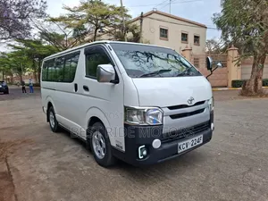 Toyota HiAce 2013 White