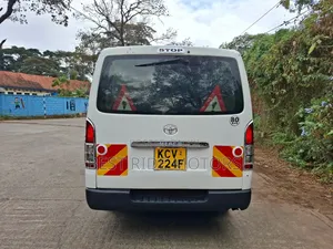 Toyota HiAce 2013 White