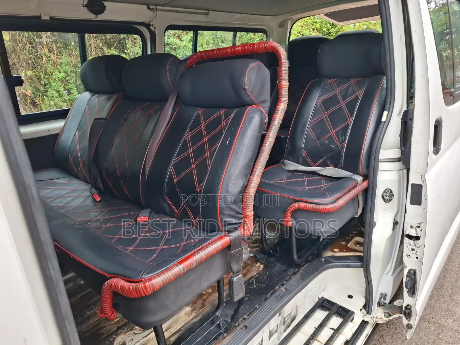 Toyota HiAce 2013 White