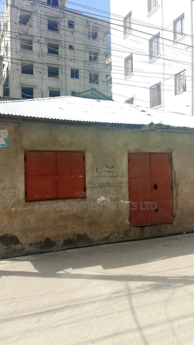 10bdrm House in Majengo for sale