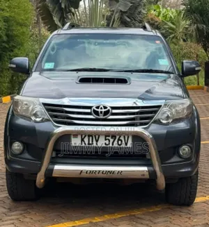 Toyota Fortuner 2.5 D AWD 2013 Gray