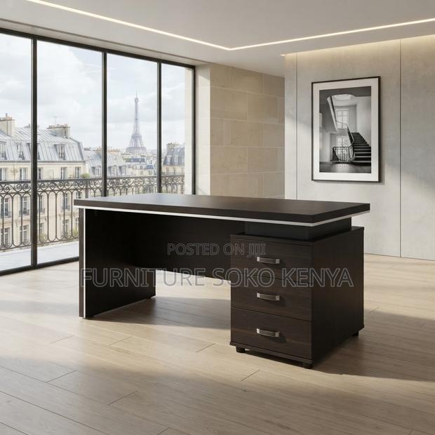 Office Desk; 1400MM Executive Office Desk With Fixed Drawers