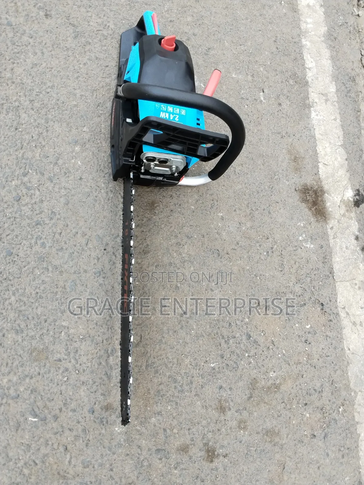 Fixtec 18" 58CC Gasoline Chainsaw, 2 Stroke