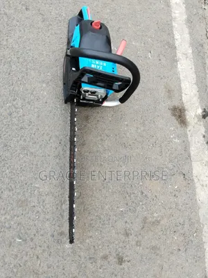 Fixtec 18" 58CC Gasoline Chainsaw, 2 Stroke