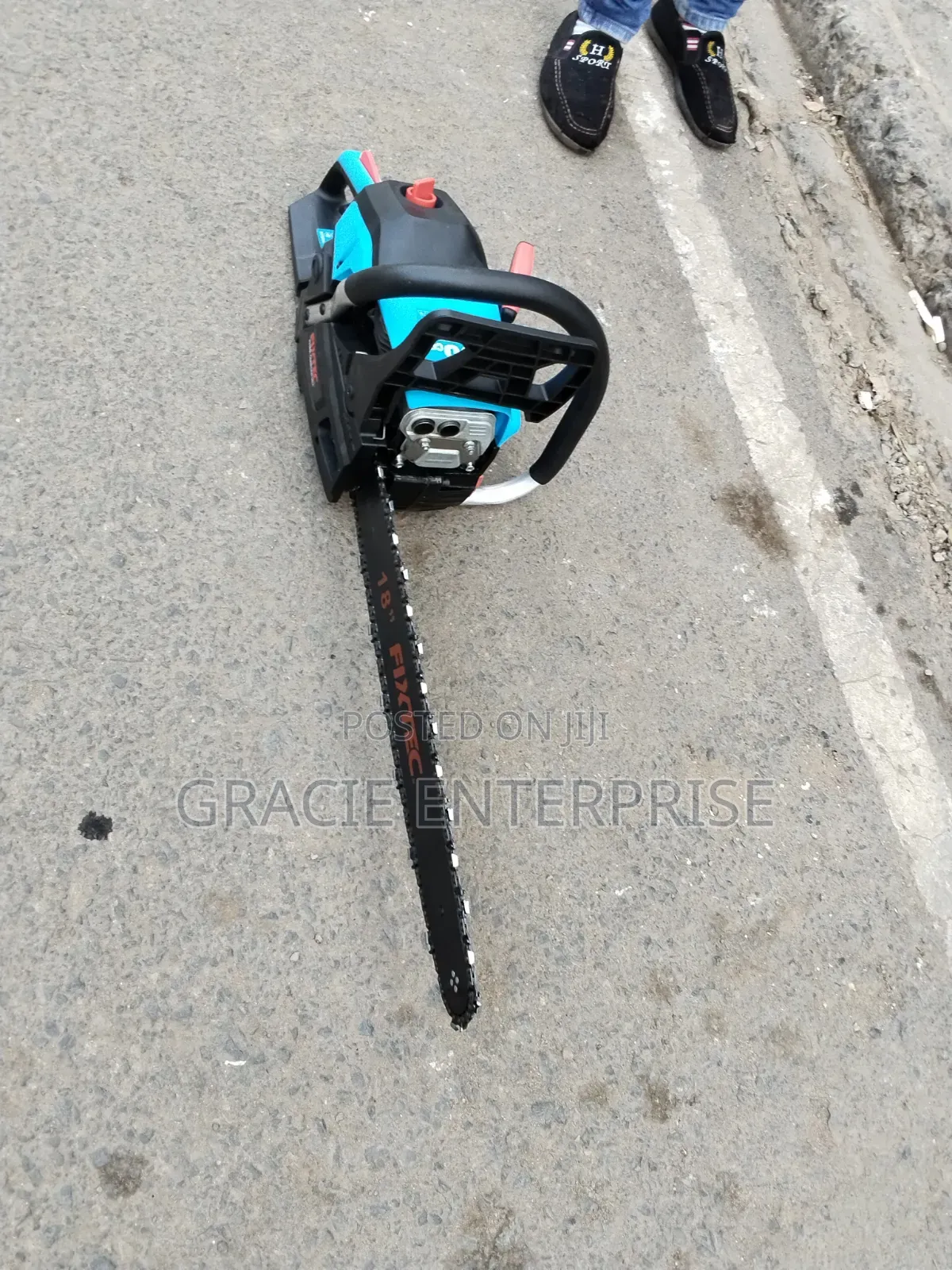 Imported Fixtec Gasoline Chain Saw