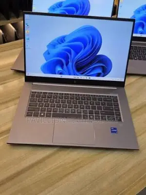 Laptop HP ZBook Studio G5 16GB Intel Core i7 SSD 512GB