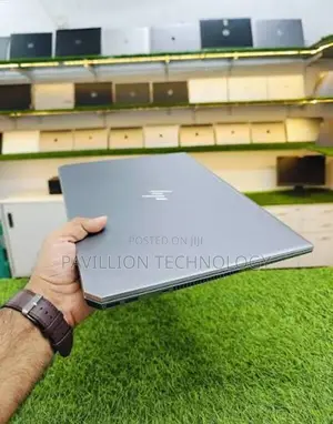 Laptop HP ZBook Studio G5 16GB Intel Core i7 SSD 512GB