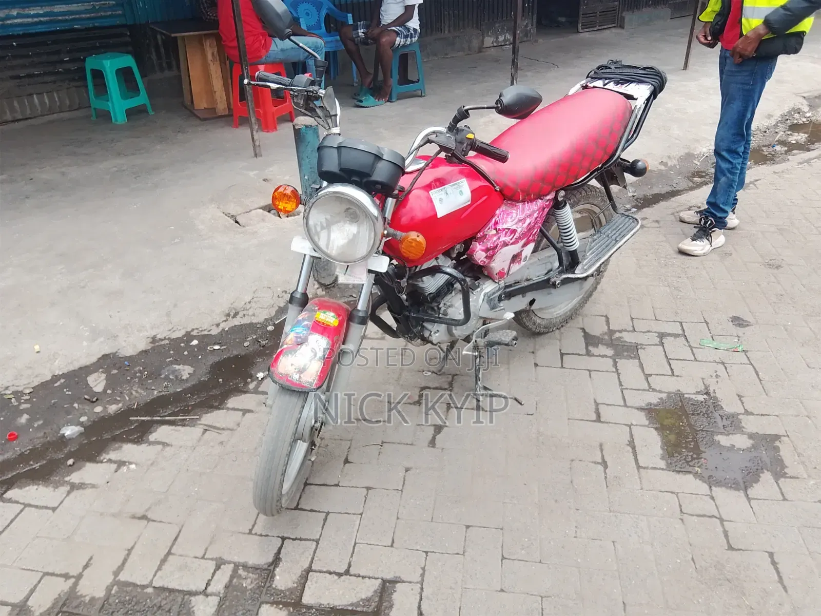 TVS HLX Plus ES 2021 Red