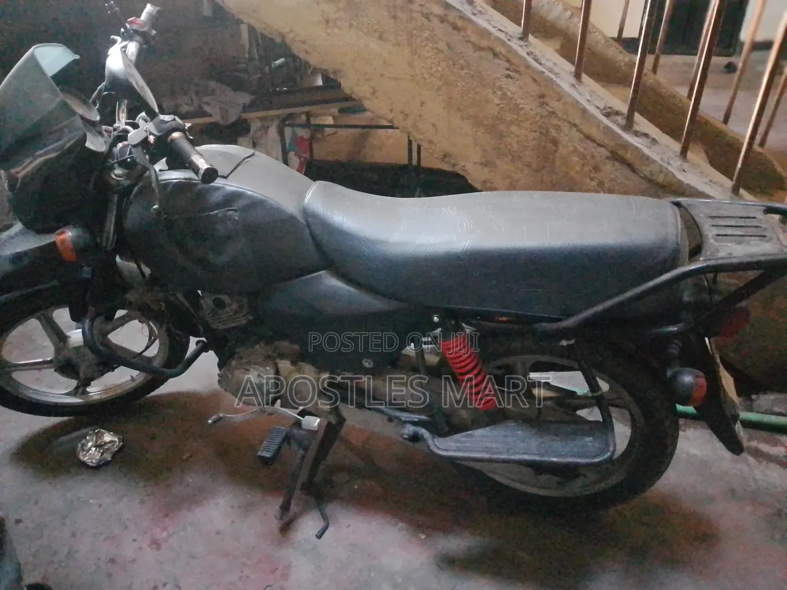 TVS HLX Plus ES 2017 Red