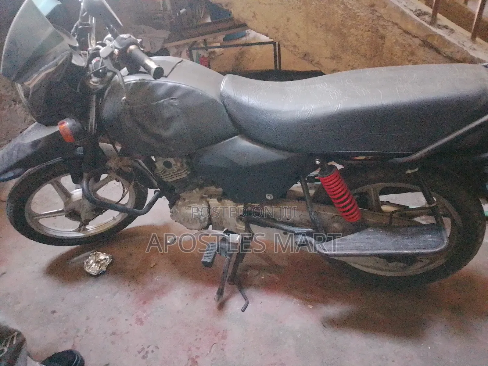 TVS HLX Plus ES 2017 Red