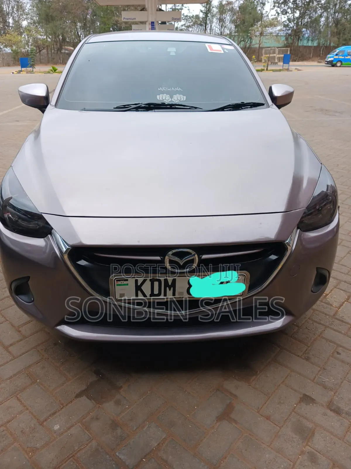 Mazda Demio 2017 Pink