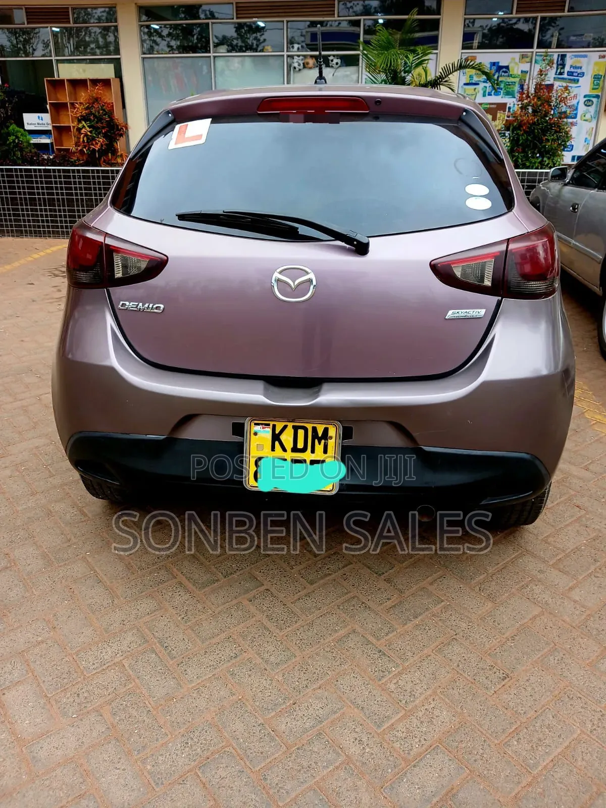 Mazda Demio 2017 Pink