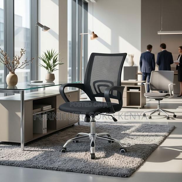 Task Chair : Mid-Back Clerical Mesh Office Chair - thumbnail 6